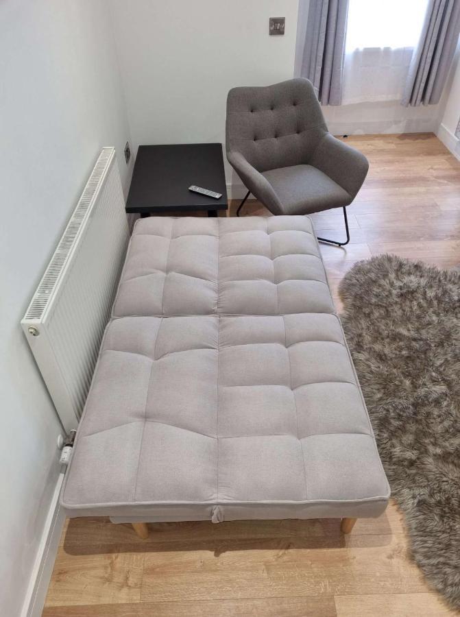 Lmk, Spacious 1 Bedroom Ground Floor Apartment, Ev Charger, Free Parking Wi-Fi, Great Location بلفاست المظهر الخارجي الصورة