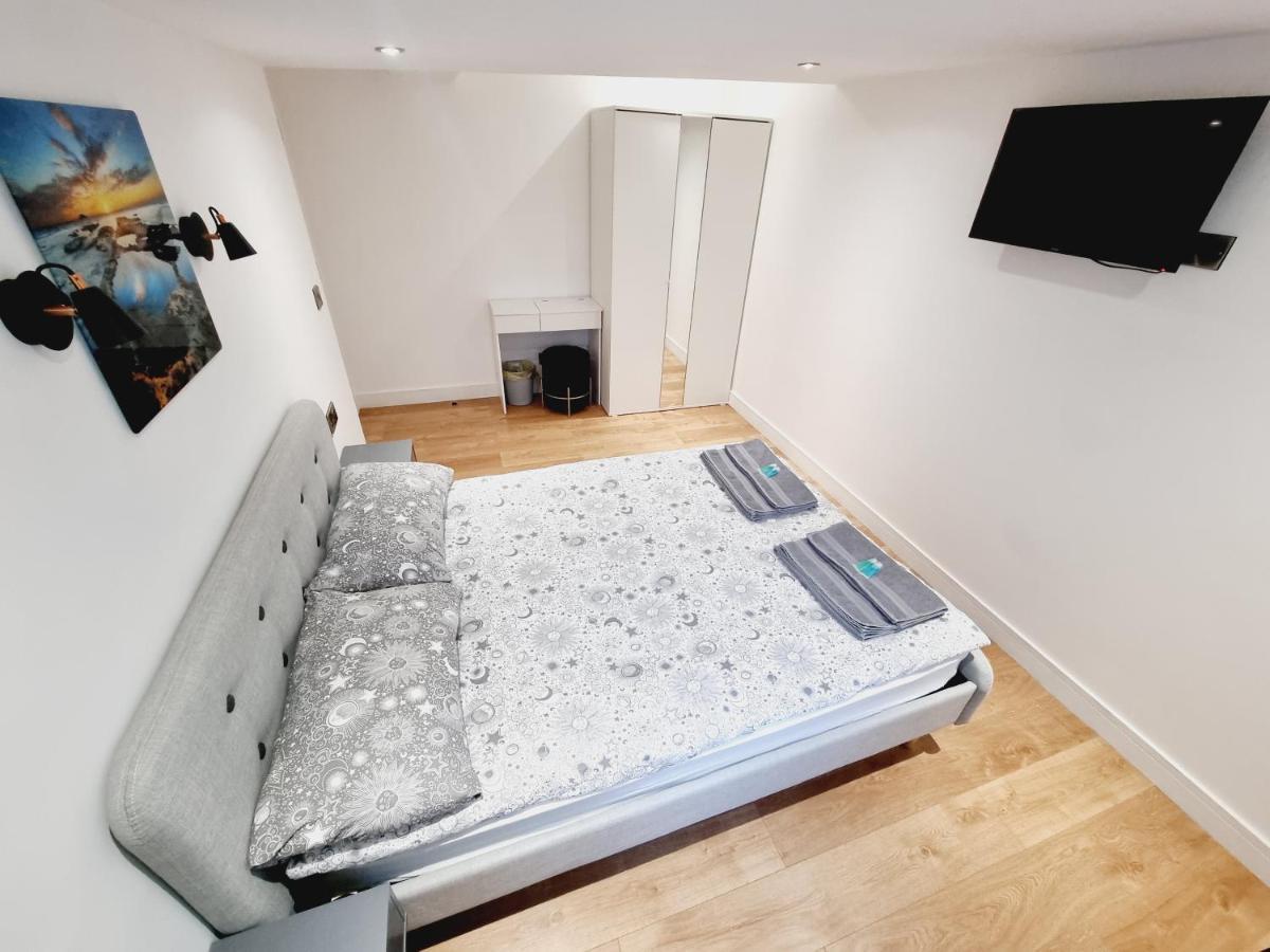 Lmk, Spacious 1 Bedroom Ground Floor Apartment, Ev Charger, Free Parking Wi-Fi, Great Location بلفاست المظهر الخارجي الصورة